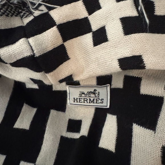 Vintage rare Hermes Black and Brown Patterned Sweater - Picture 4 of 4
